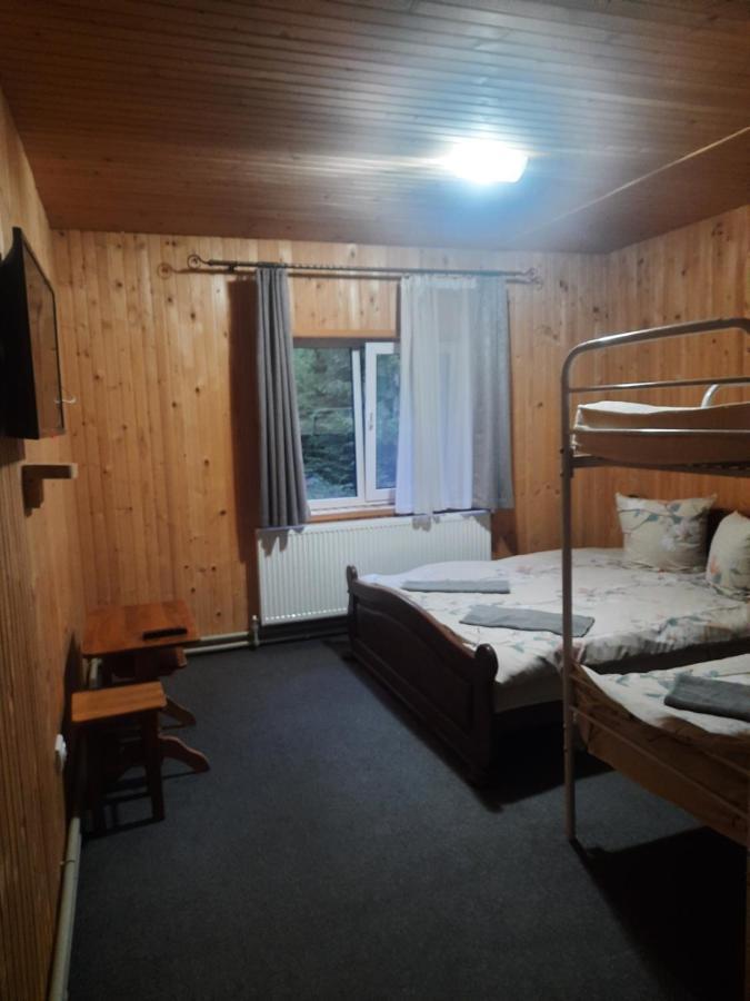 Hotel Novoe Shale Yablunytsya Ngoại thất bức ảnh