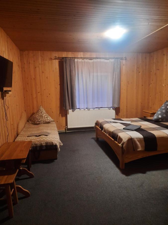 Hotel Novoe Shale Yablunytsya Ngoại thất bức ảnh