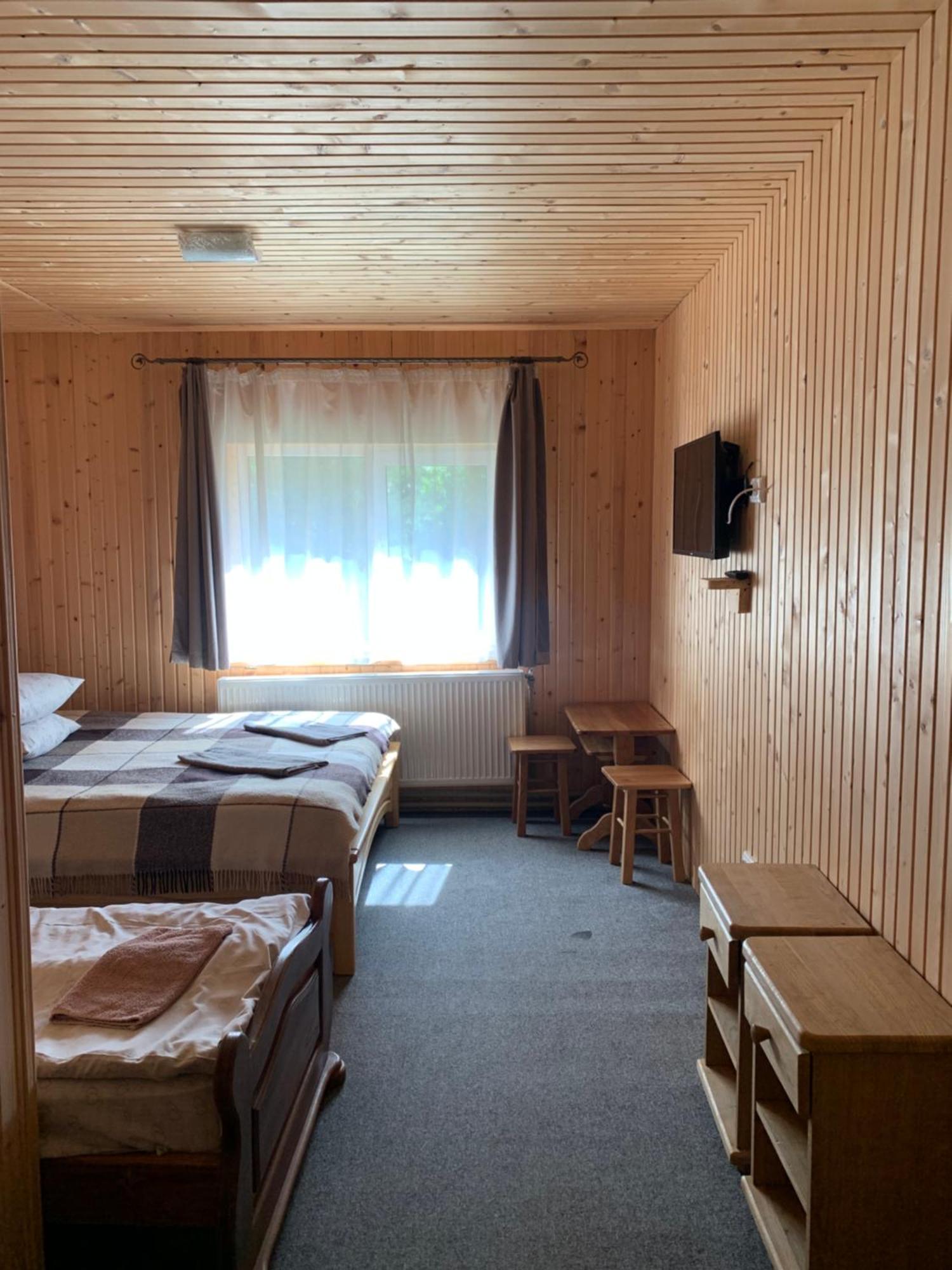 Hotel Novoe Shale Yablunytsya Ngoại thất bức ảnh