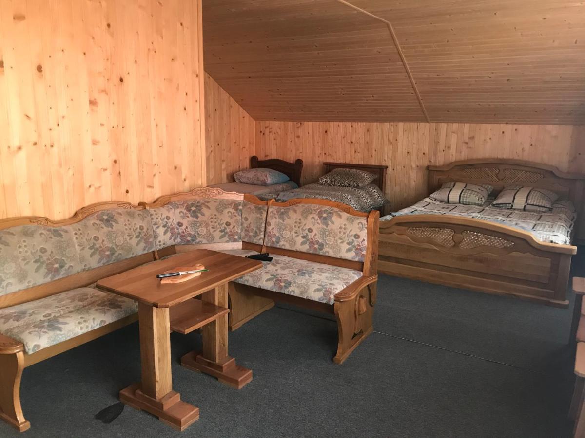 Hotel Novoe Shale Yablunytsya Ngoại thất bức ảnh